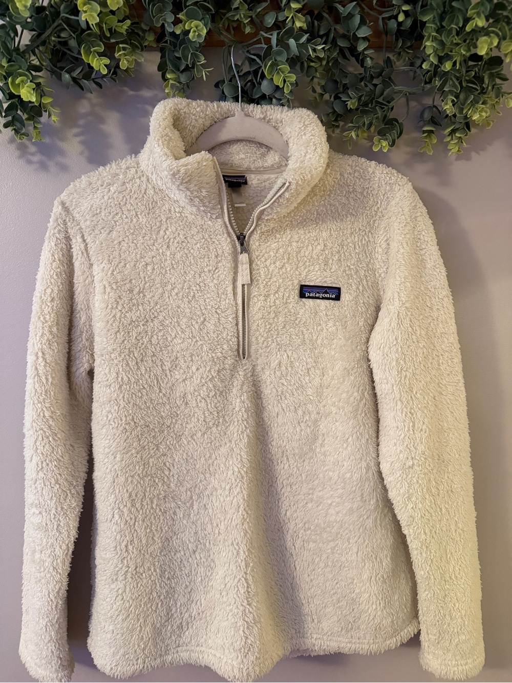 Patagonia Women’s Cream Ivory Fleece 1/4 Zip Pullover Size M